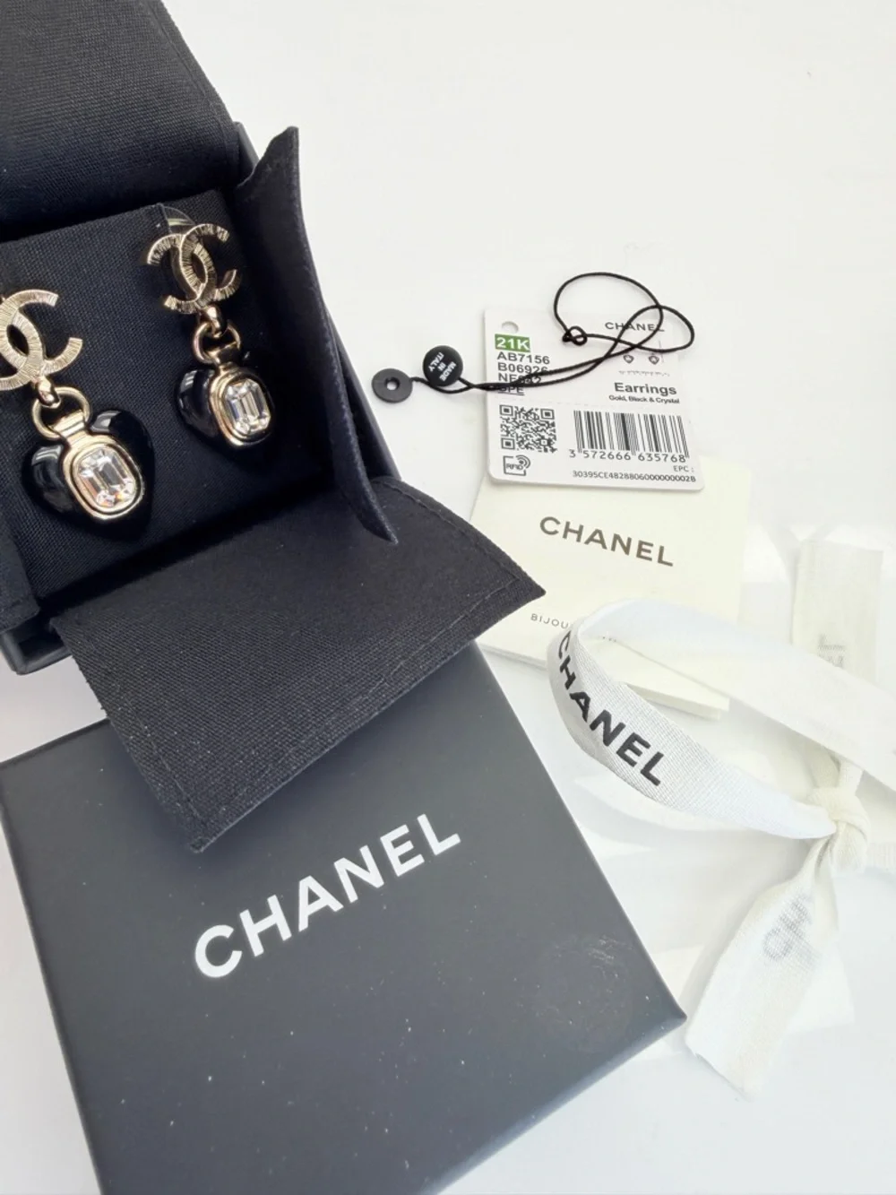 Chanel 2021 Enamel & Strass CC Heart Drop Earrings